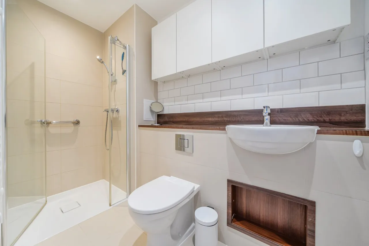 Blondin Way, London, SE16, photo 17