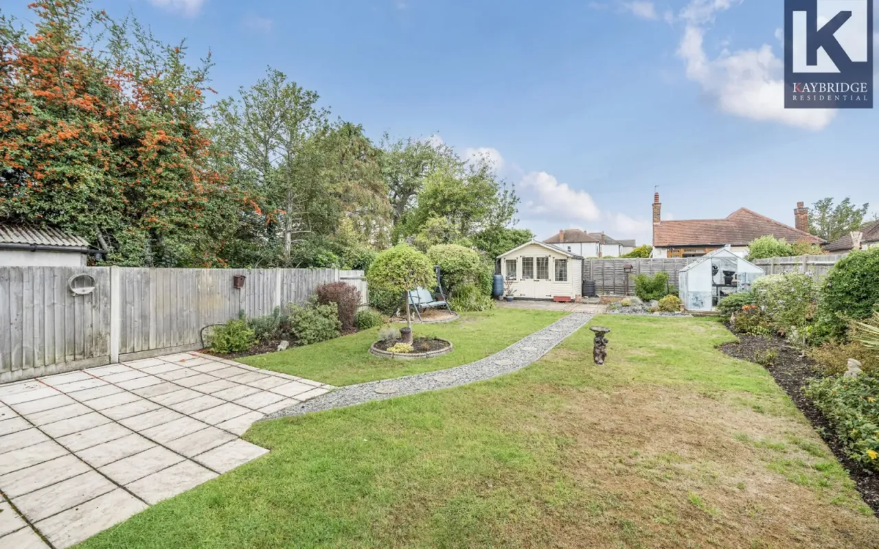 Tealing Drive, Epsom, KT19, photo 8