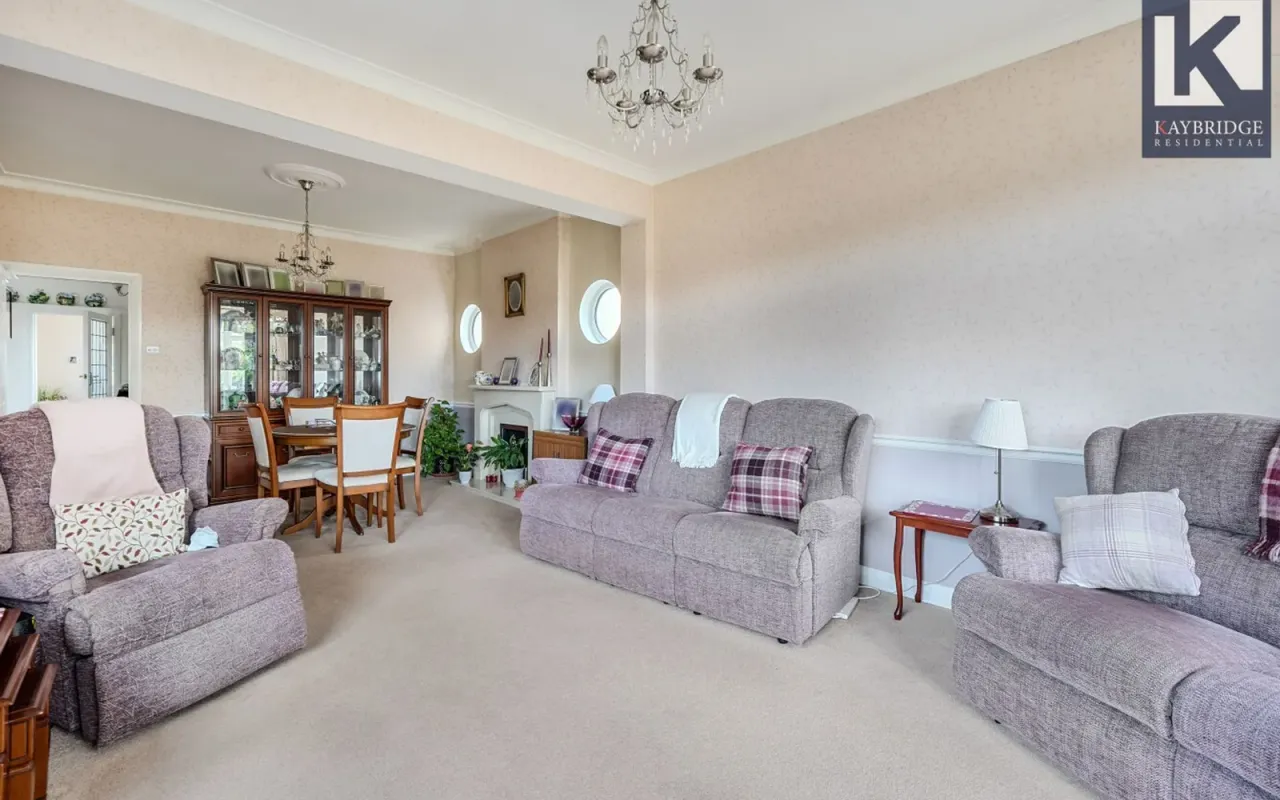 Tealing Drive, Epsom, KT19, photo 4