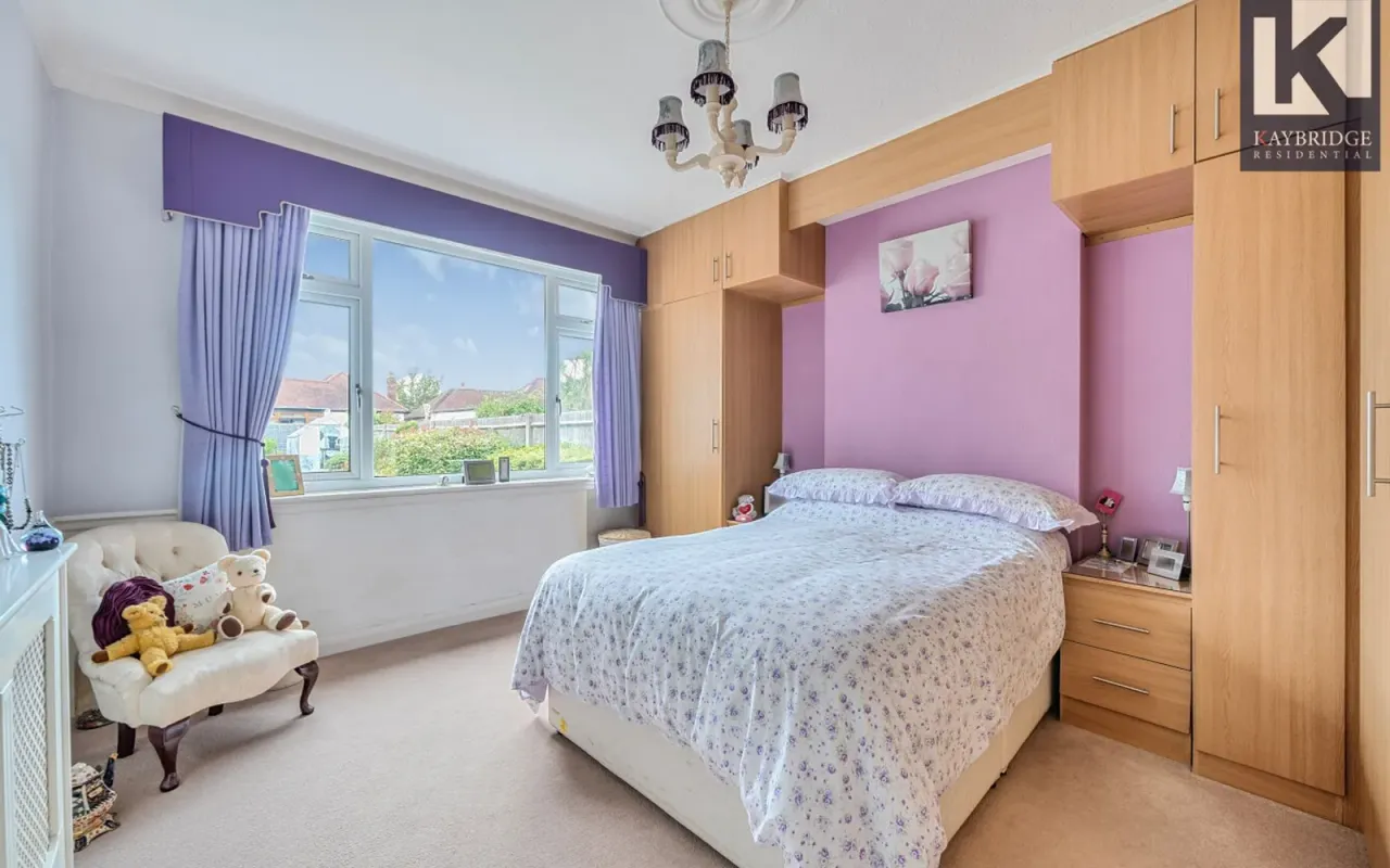 Tealing Drive, Epsom, KT19, photo 14