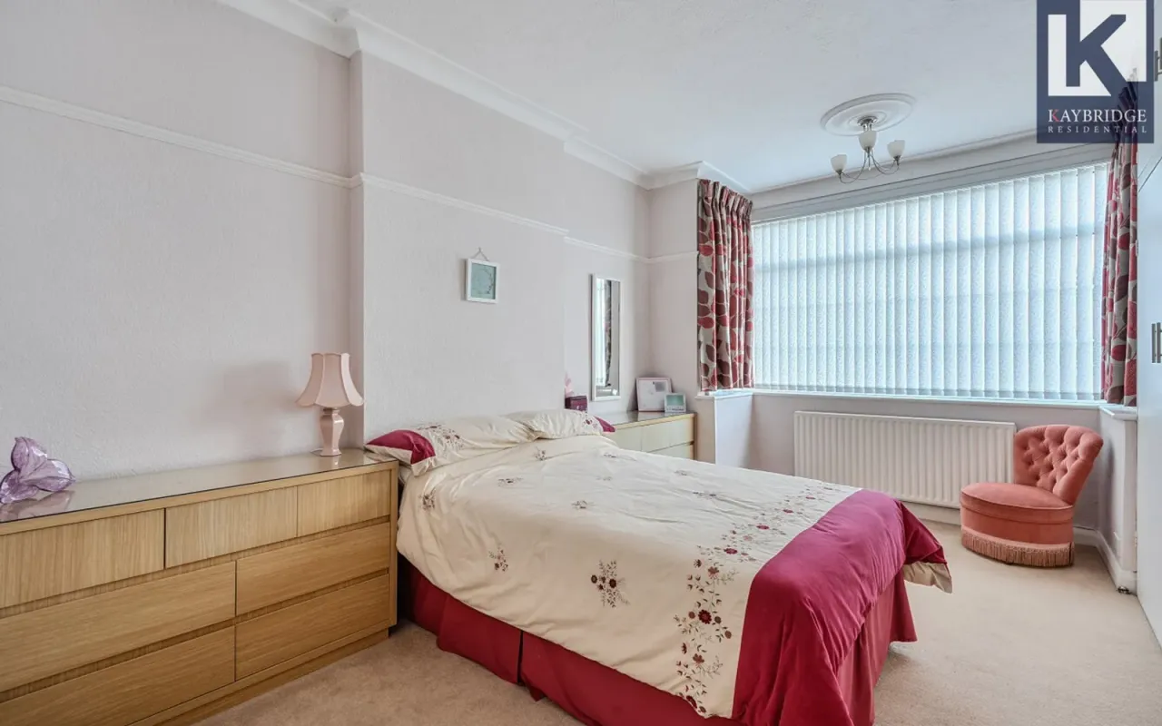 Tealing Drive, Epsom, KT19, photo 12
