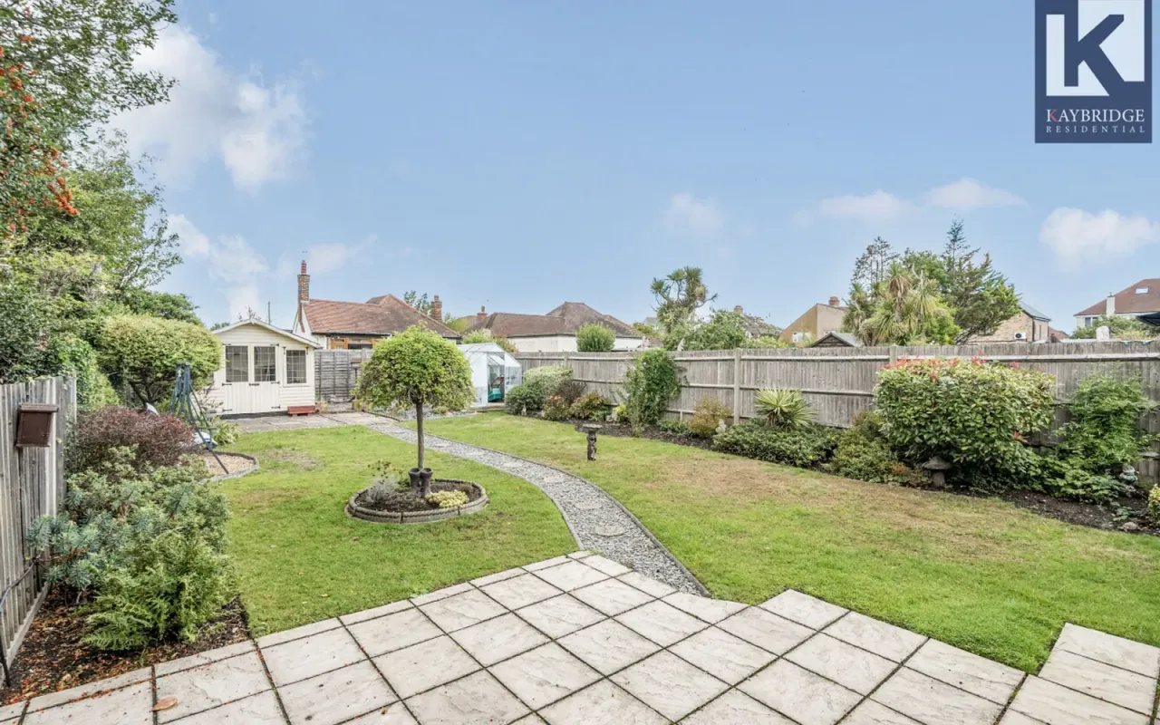 Tealing Drive, Epsom, KT19, photo 9