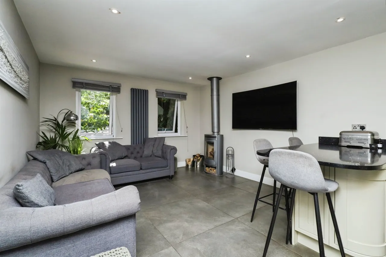 Church Street, Willingdon, Eastbourne, photo 9