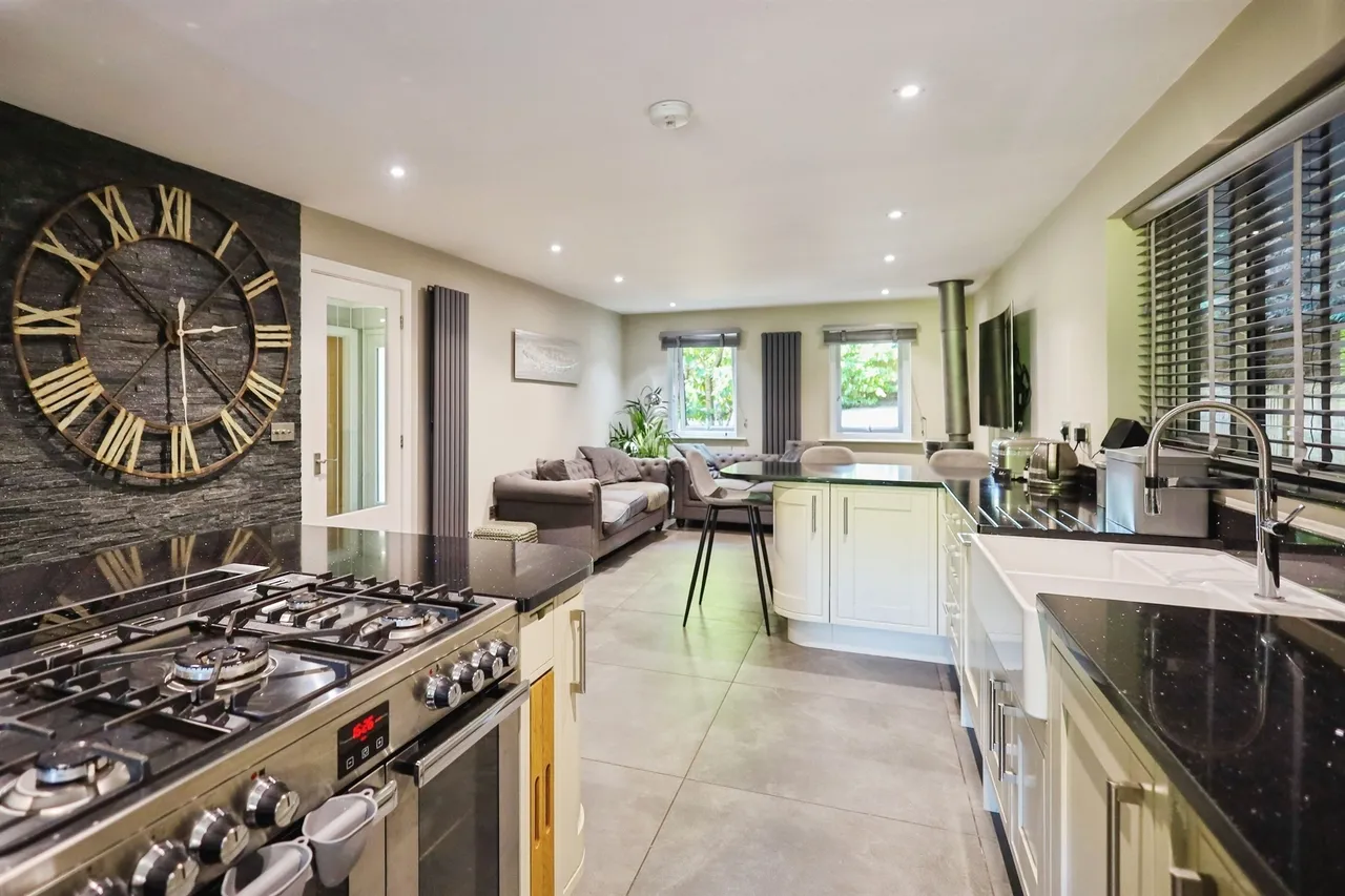 Church Street, Willingdon, Eastbourne, photo 8