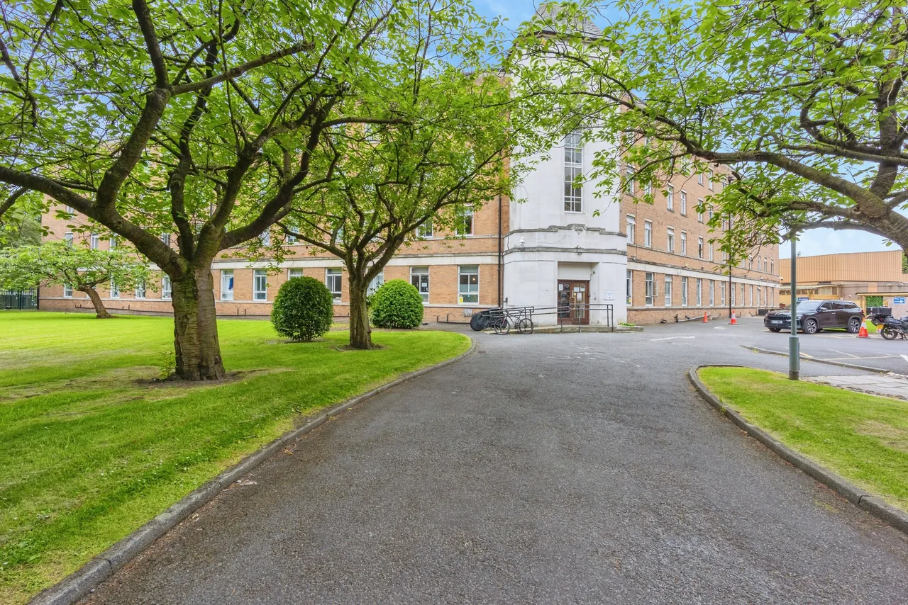 flat for sale, Demesne Road, Manchester, M16
