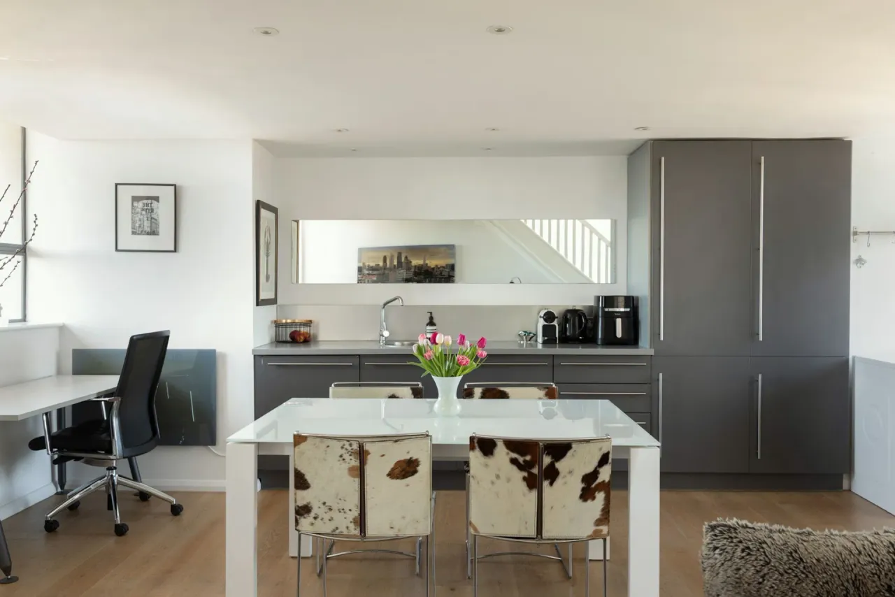 Keeling House, Claredale Street, E2, photo 5