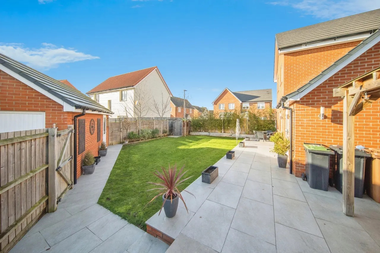 Chamomile Close, Stowupland, Stowmarket, Suffolk, IP14, photo 19