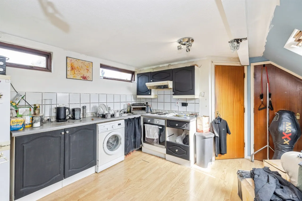 Mildred Avenue, Watford, photo 8
