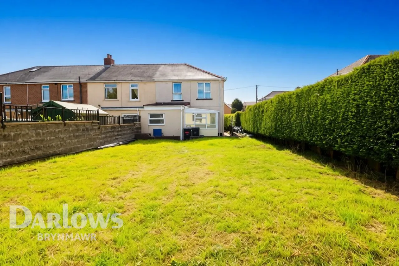 Brynbach Street, Tredegar, photo 20
