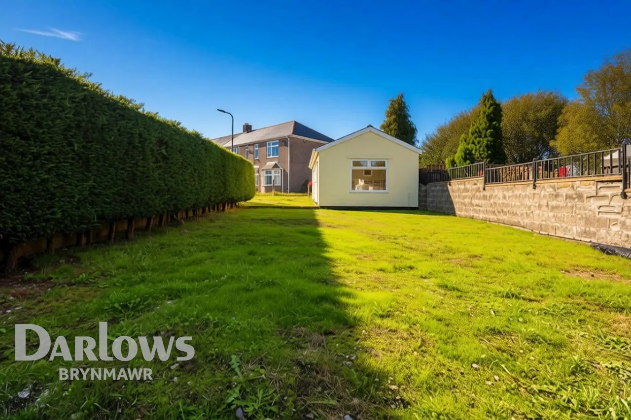 Brynbach Street, Tredegar, photo 14