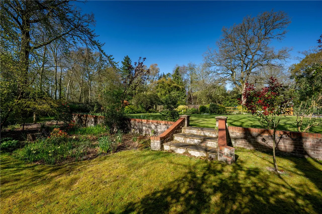 Long Road, Framingham Earl, Norwich, Norfolk, NR14, photo 7