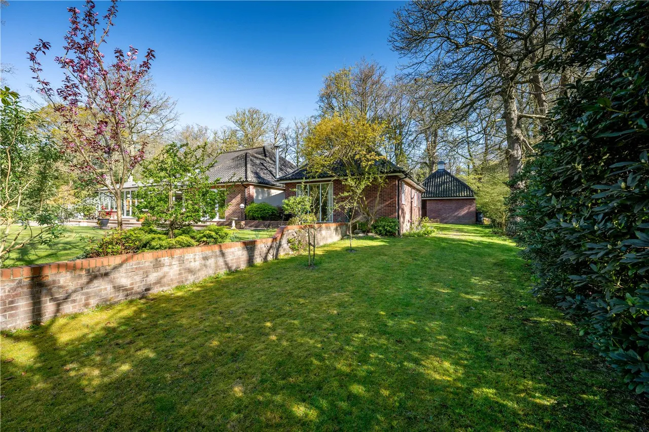 Long Road, Framingham Earl, Norwich, Norfolk, NR14, photo 8