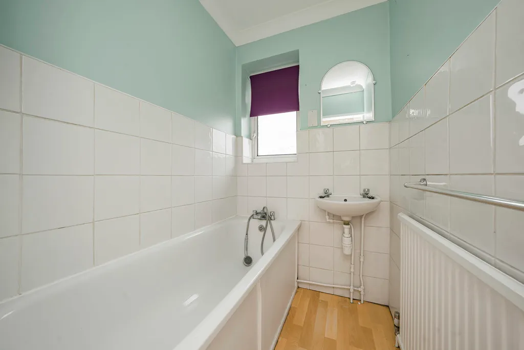 Churchill Close, Hillingdon, UB10, photo 6