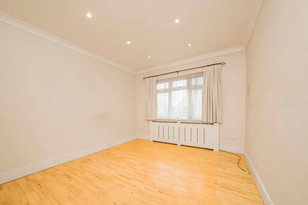 Churchill Close, Hillingdon, UB10, photo 17