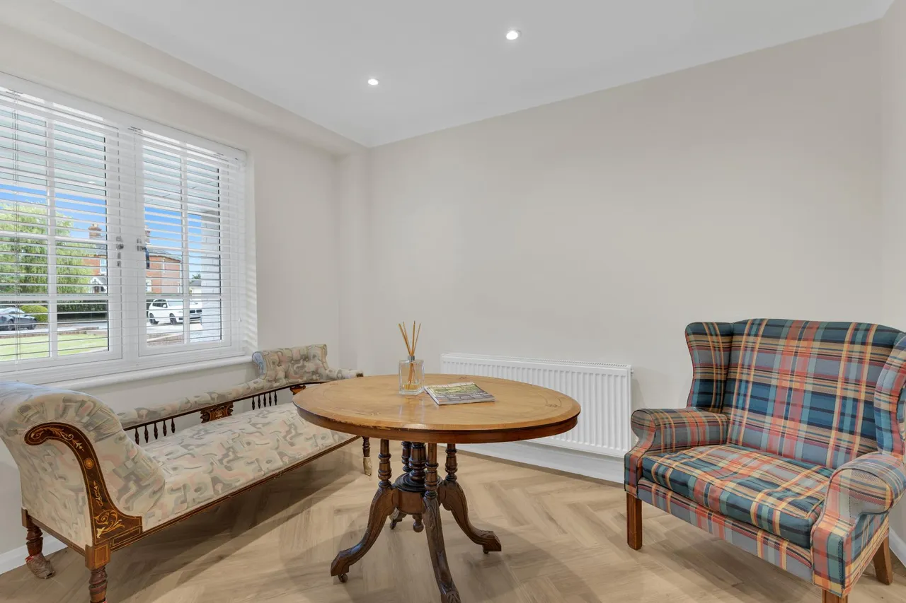 Roses Close, Cublington, LU7, photo 9