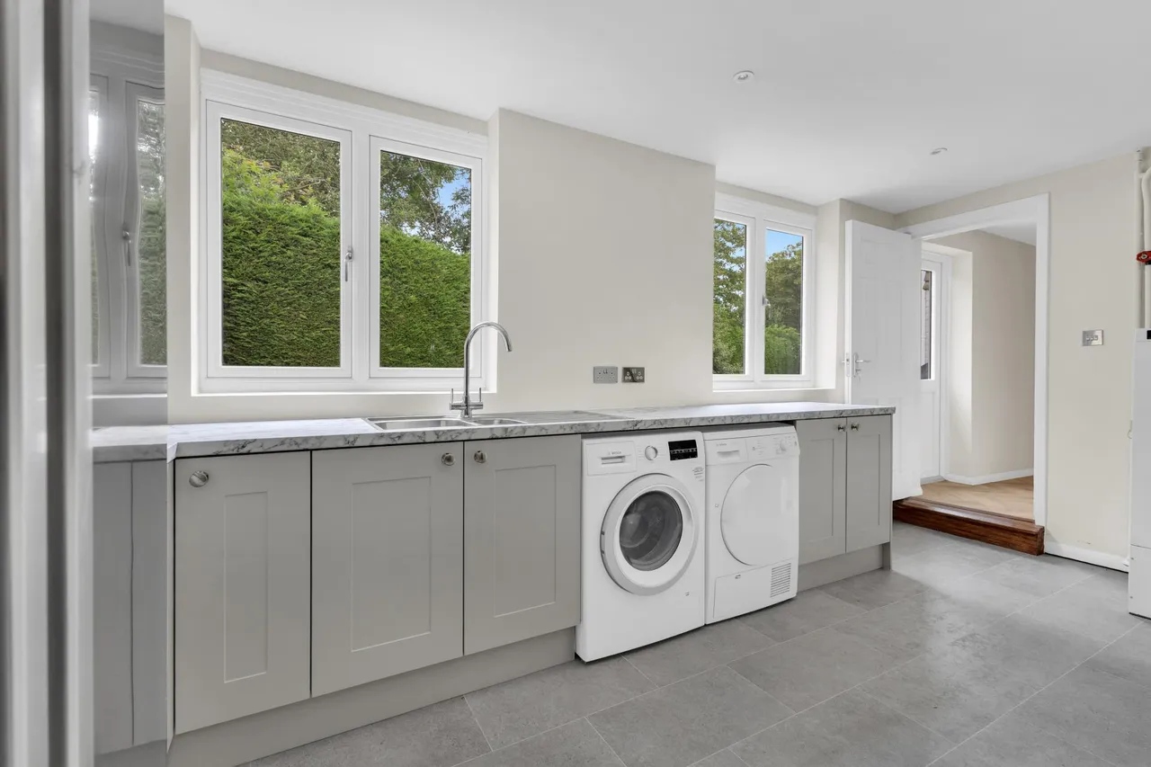 Roses Close, Cublington, LU7, photo 8