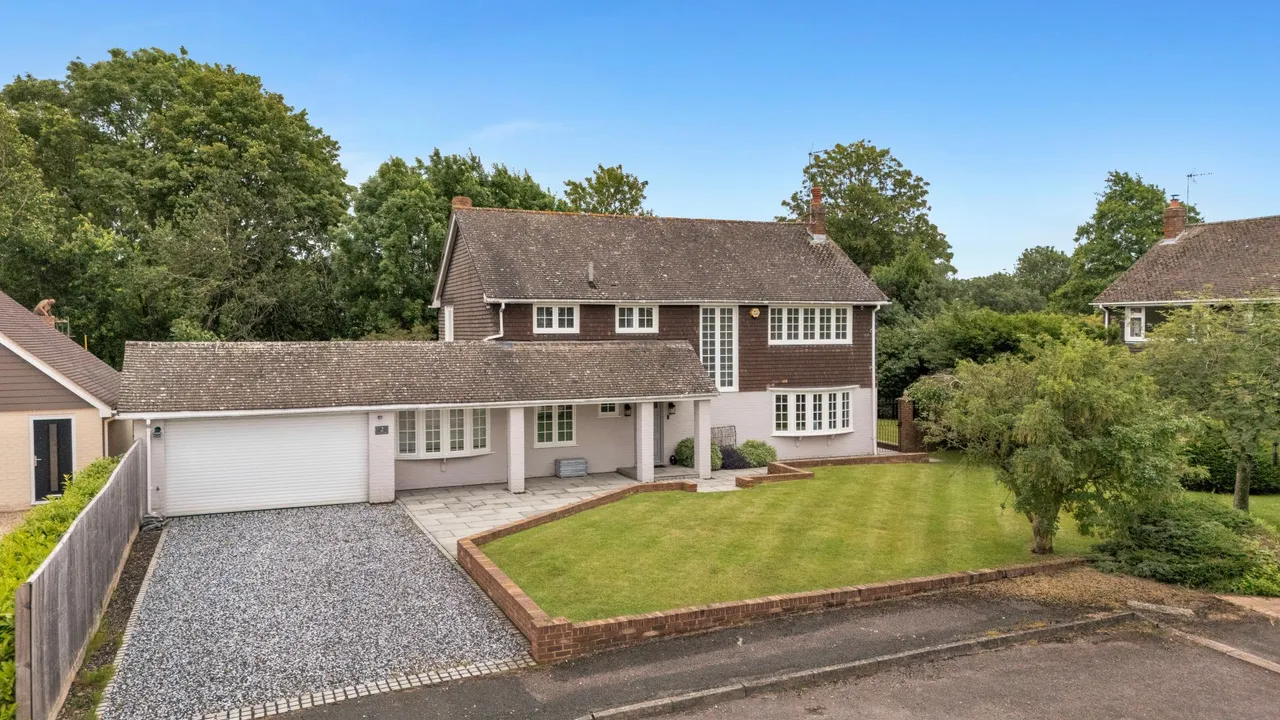 5 bed house for sale, Roses Close, Cublington, LU7