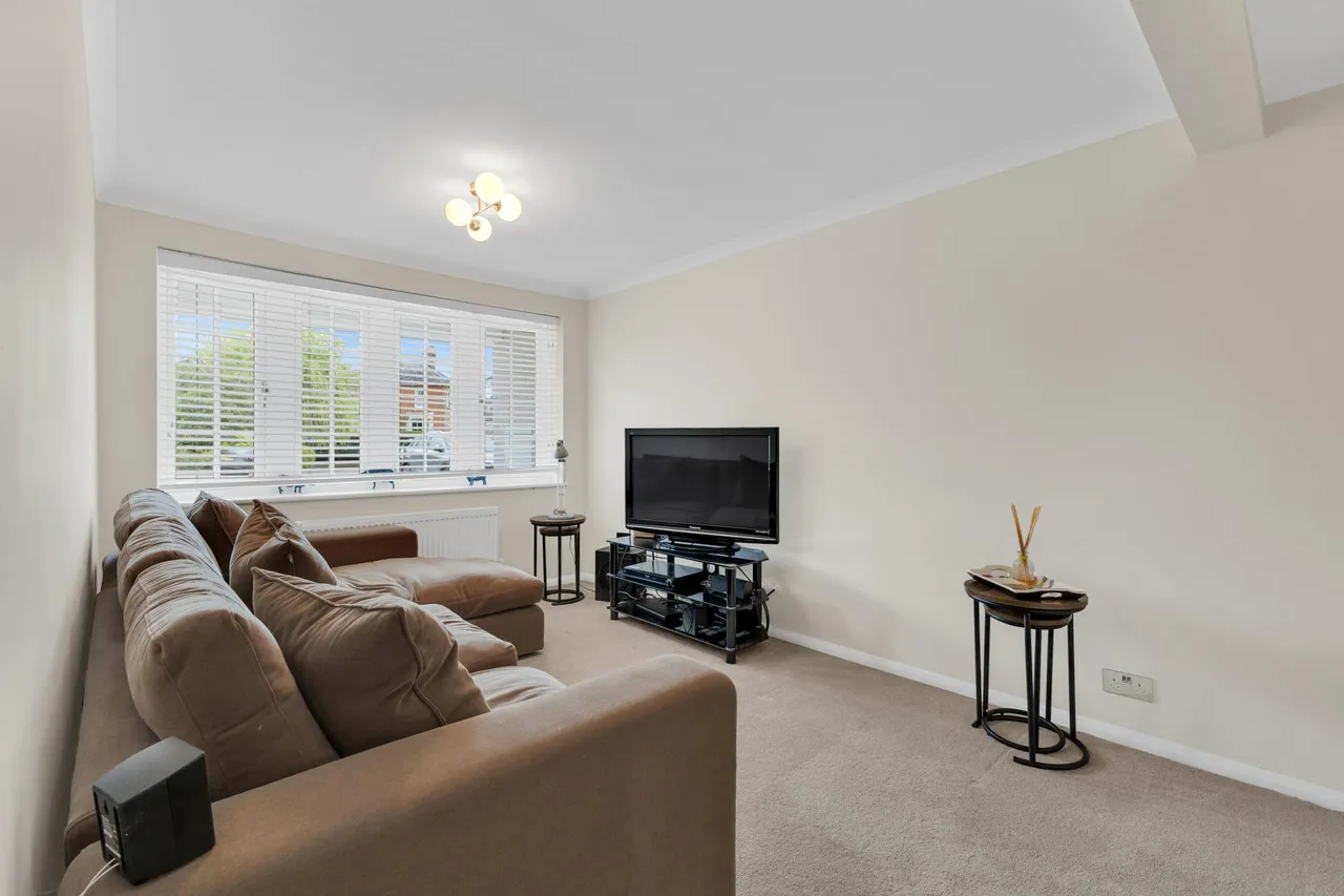 Roses Close, Cublington, LU7, photo 10
