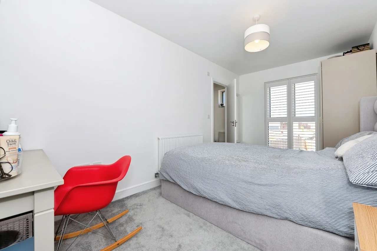Leeds Road, Greenhithe, DA9, photo 7