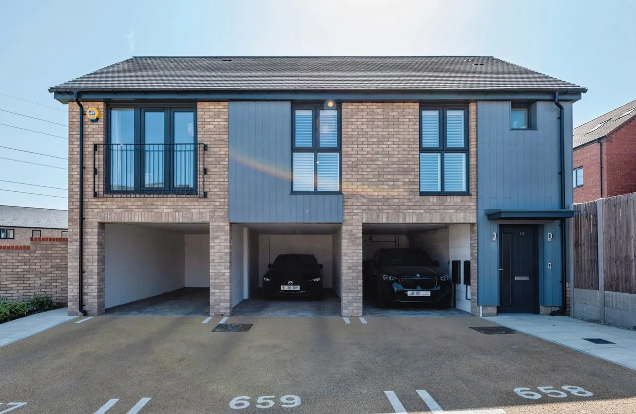 Leeds Road, Greenhithe, DA9, photo 15