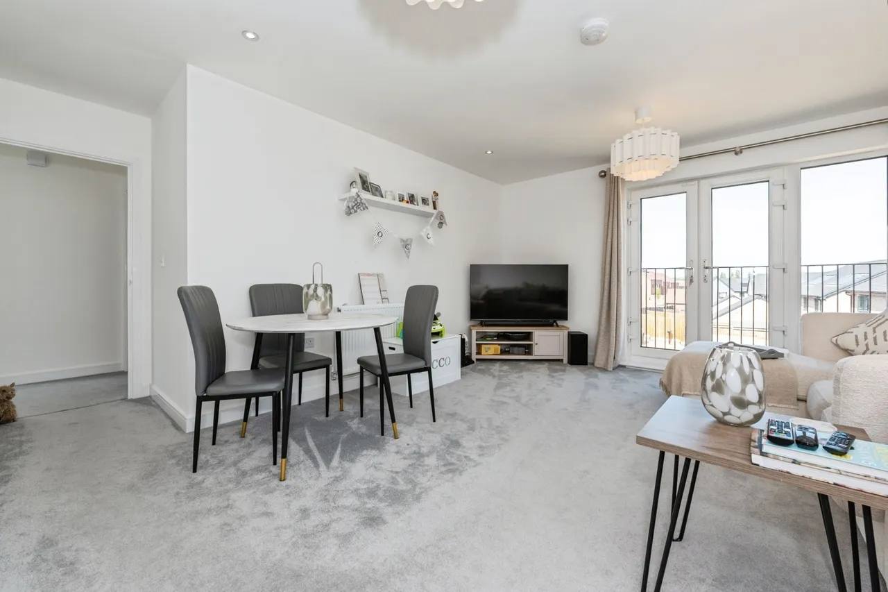 Leeds Road, Greenhithe, DA9, photo 3