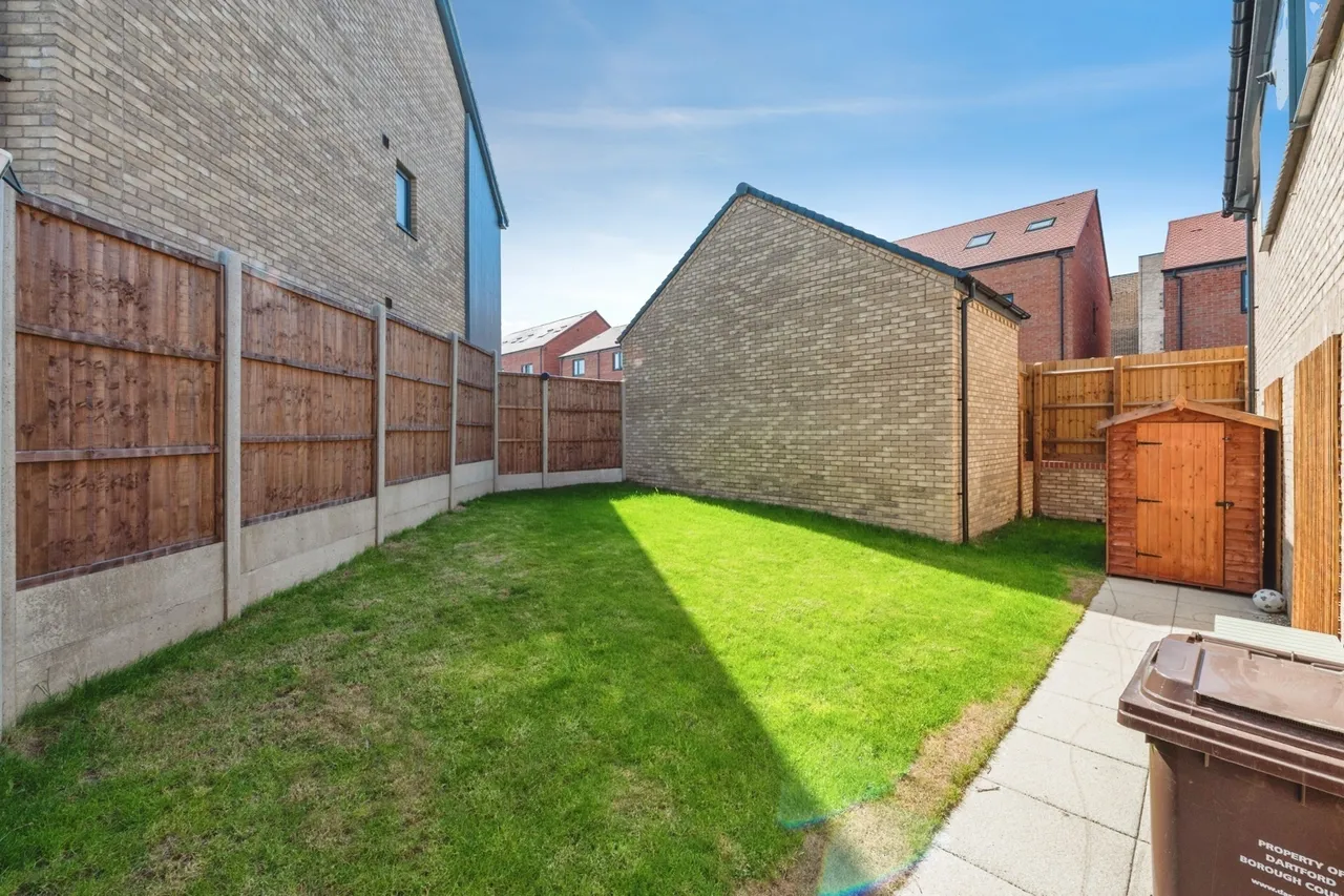 Leeds Road, Greenhithe, DA9, photo 13