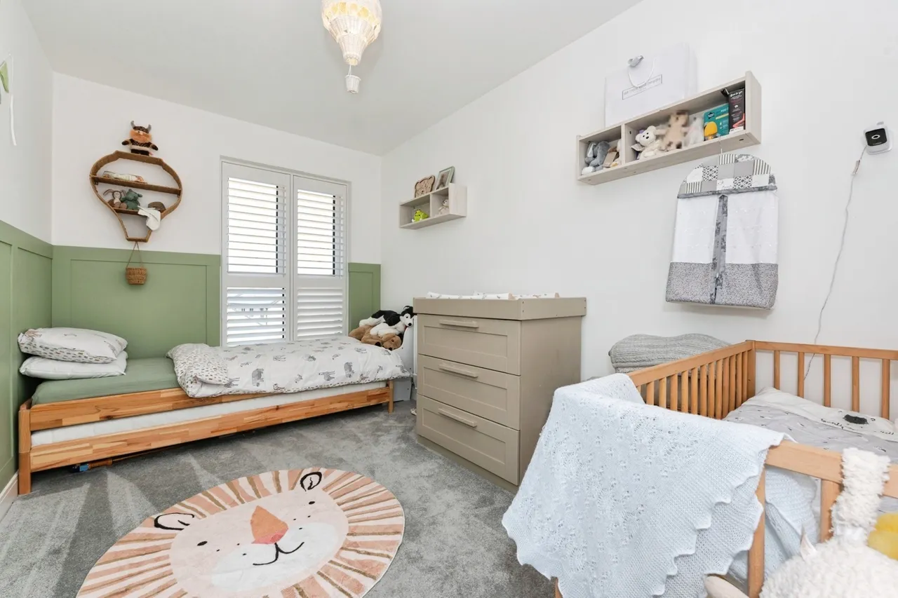 Leeds Road, Greenhithe, DA9, photo 9