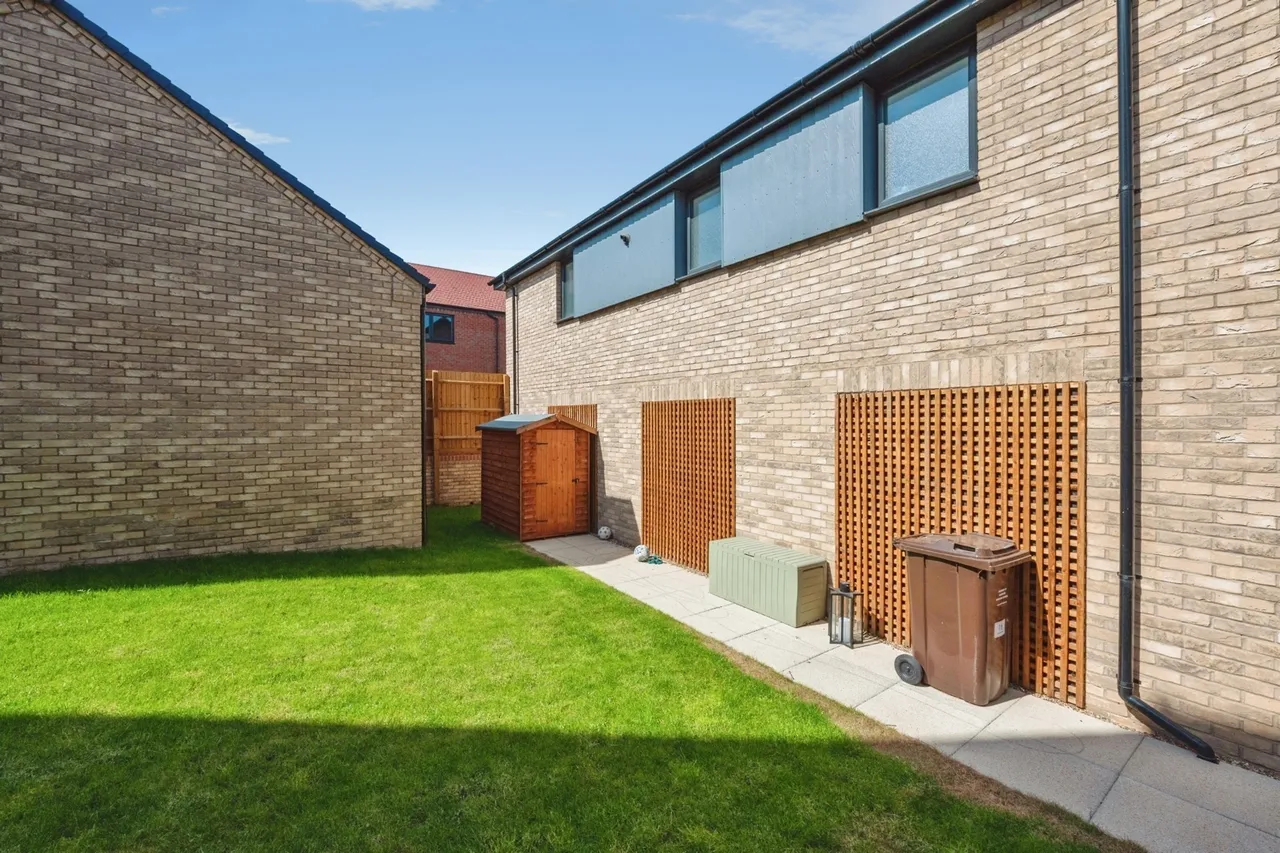 Leeds Road, Greenhithe, DA9, photo 14