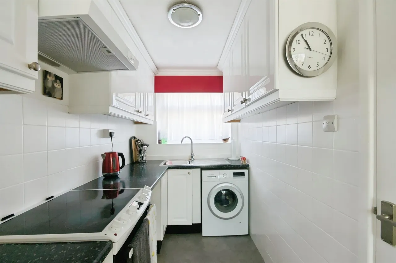 Lundy Walk, Eastbourne, BN23, photo 6