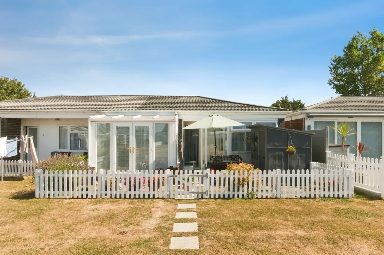 2 bed house for sale, Lundy Walk, Eastbourne, BN23
