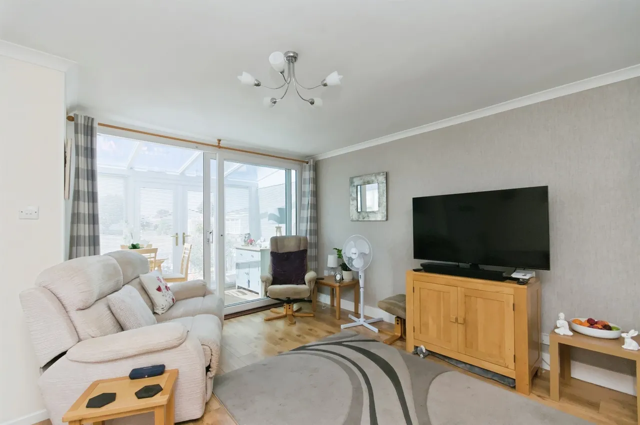 Lundy Walk, Eastbourne, BN23, photo 2
