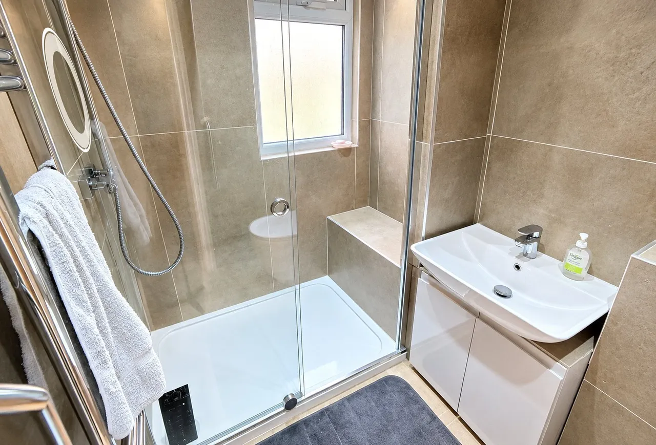 Caledon Road, East Ham, E6, photo 8