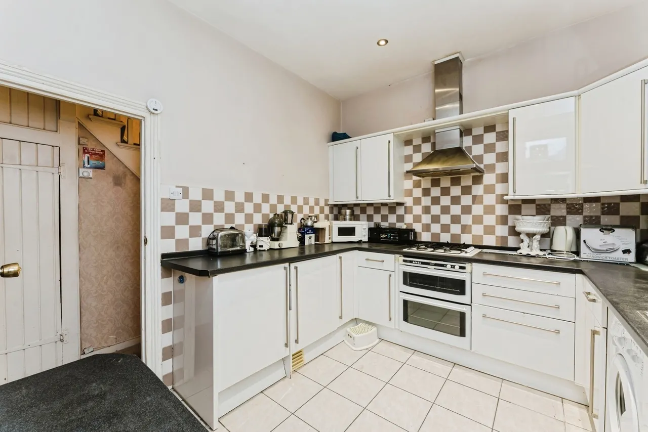 Caledon Road, East Ham, E6, photo 7