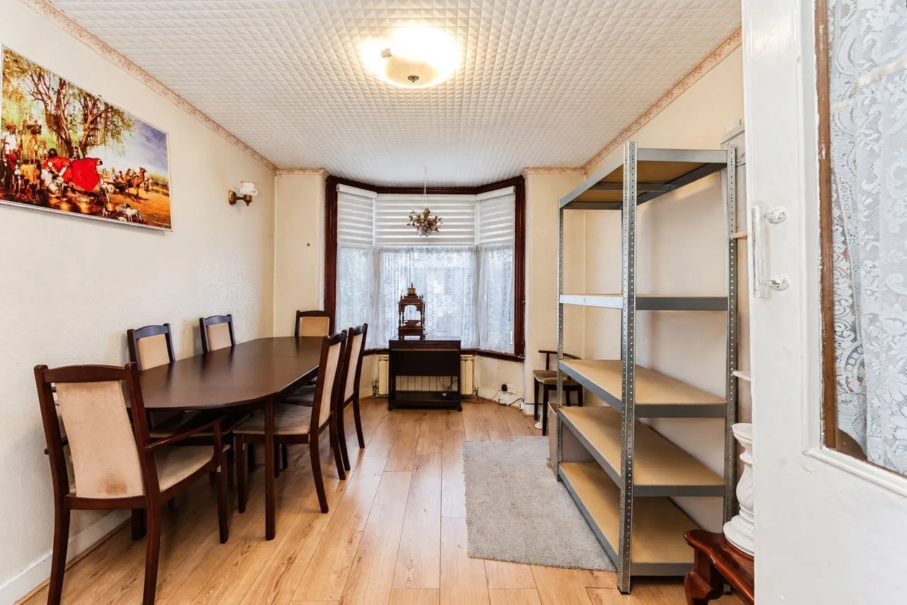 Caledon Road, East Ham, E6, photo 4