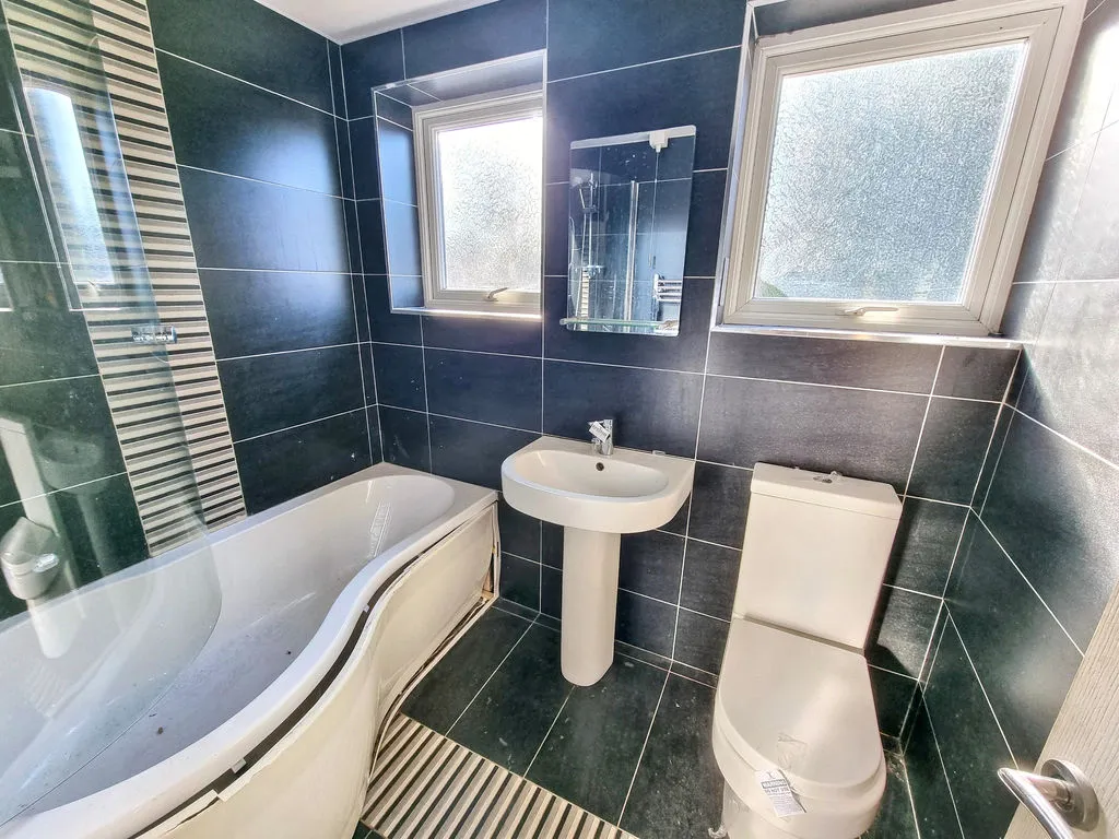 Newcastle Upon Tyne NE5 4AU, NE5, photo 8