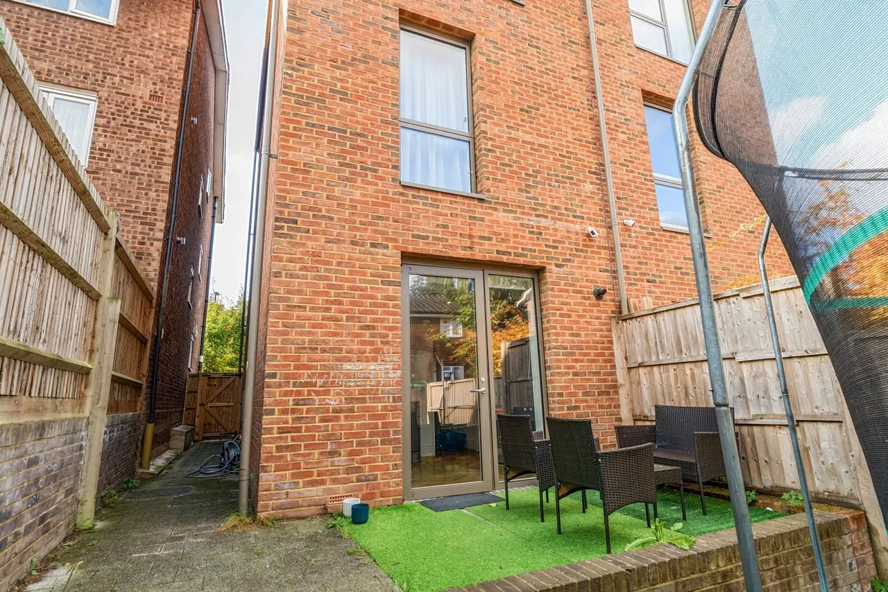 Ravensdale Gardens, London, SE19, photo 20