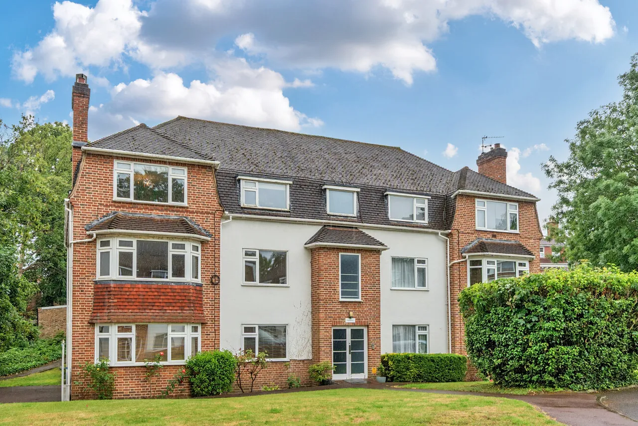 2 bed flat for sale — Southend Road, Beckenham, Kent, BR3