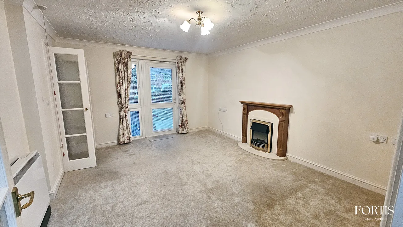 St. Fagans Road, Mclay Court St. Fagans Road, CF5, photo 2