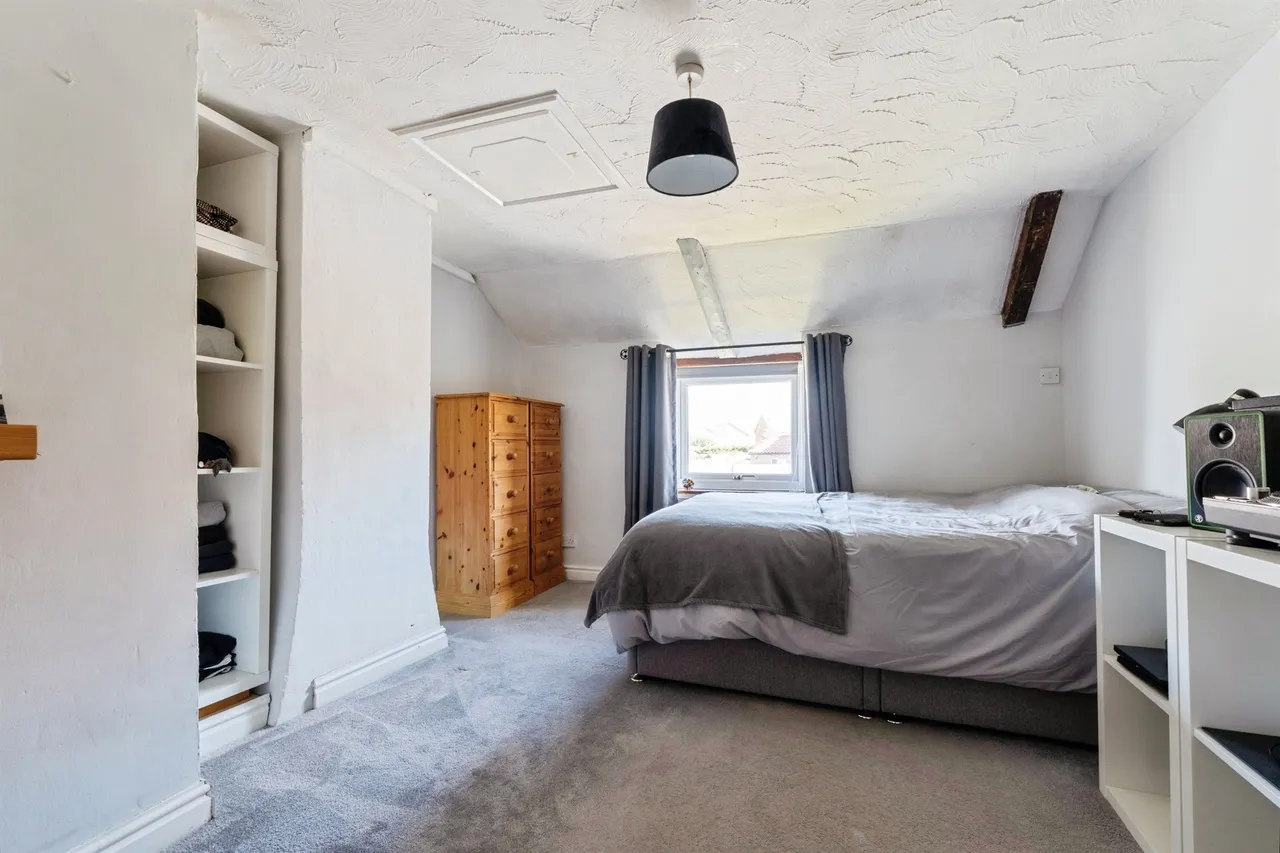 Shipdham Road, DEREHAM, photo 11