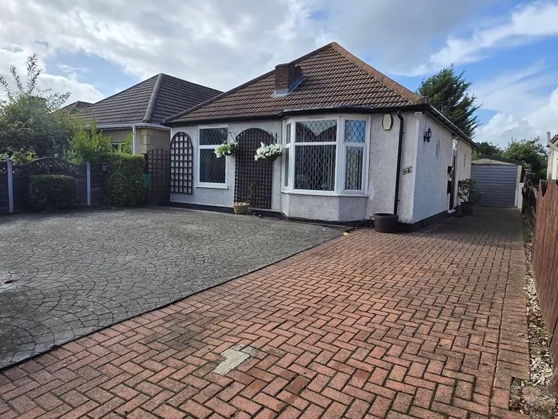3 bed property for sale — Avery Hill Road, 123 Avery Hill Road New Eltham New Eltham, London, Greater London, SE92HE