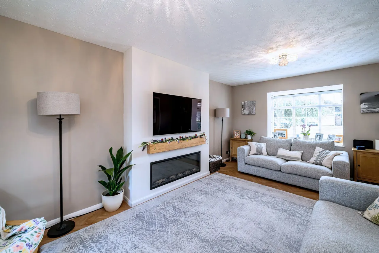 Webster Road, The Furlongs, Aylesbury, photo 10