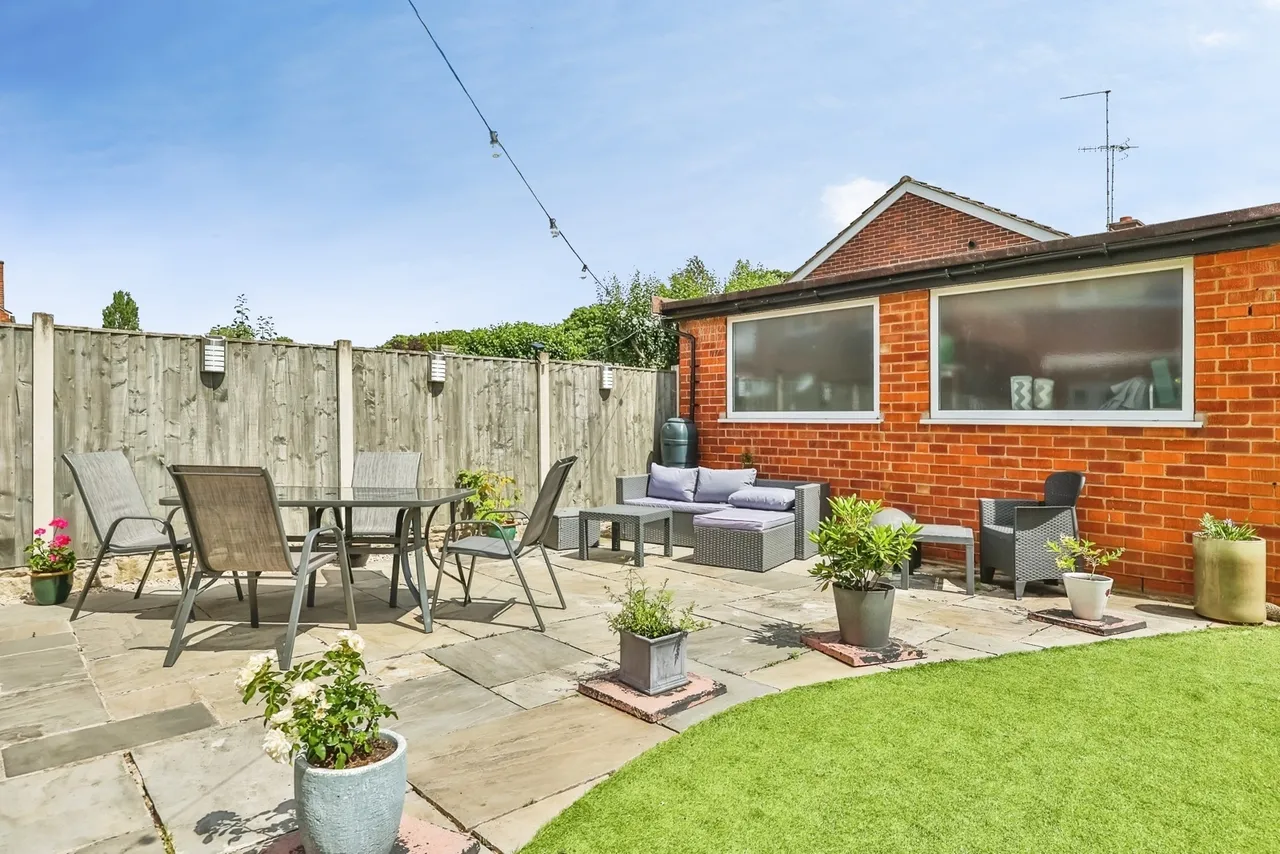 The Hollows, Silverdale, Nottingham, NG11, photo 20