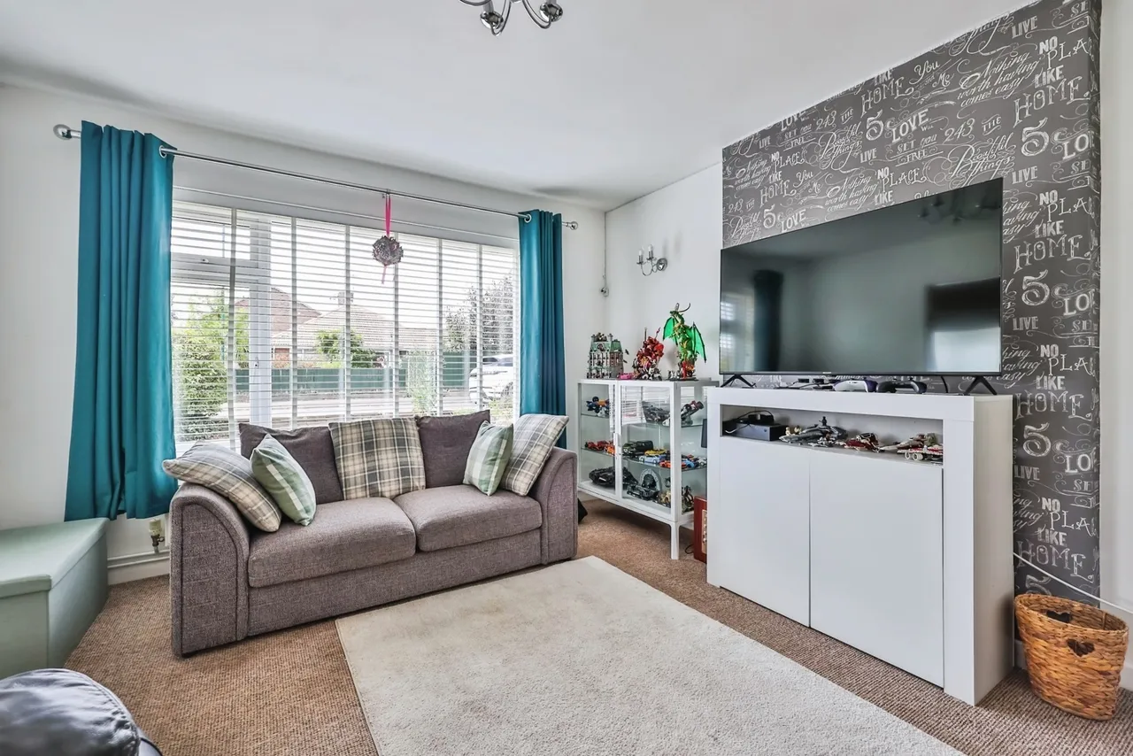 The Hollows, Silverdale, Nottingham, NG11, photo 5