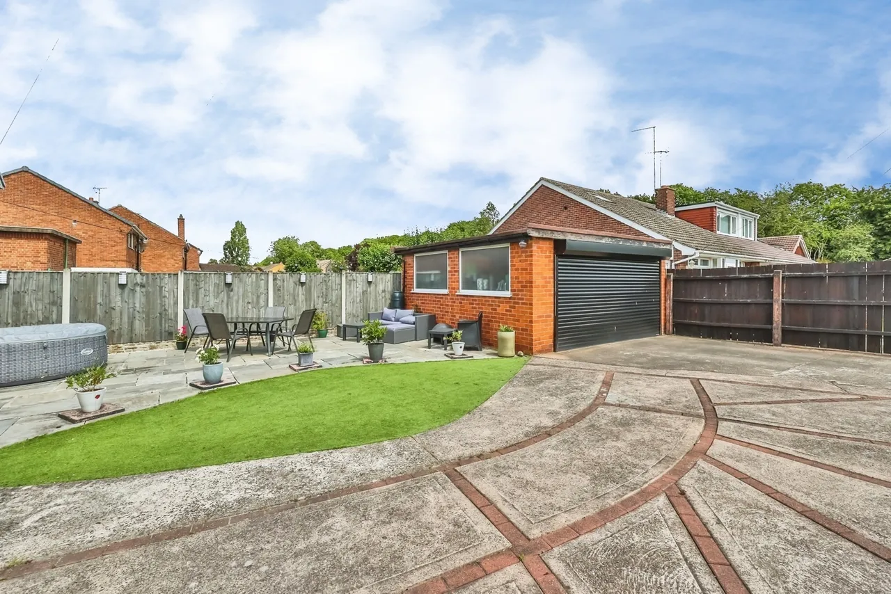 The Hollows, Silverdale, Nottingham, NG11, photo 4