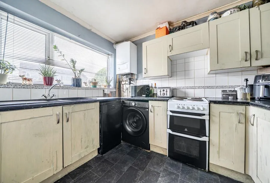 Milton Road, Yate, BS37, photo 3