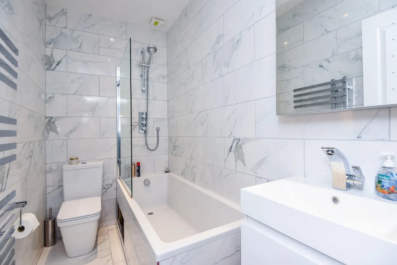 Ravenstone Street, Balham, SW12, photo 3