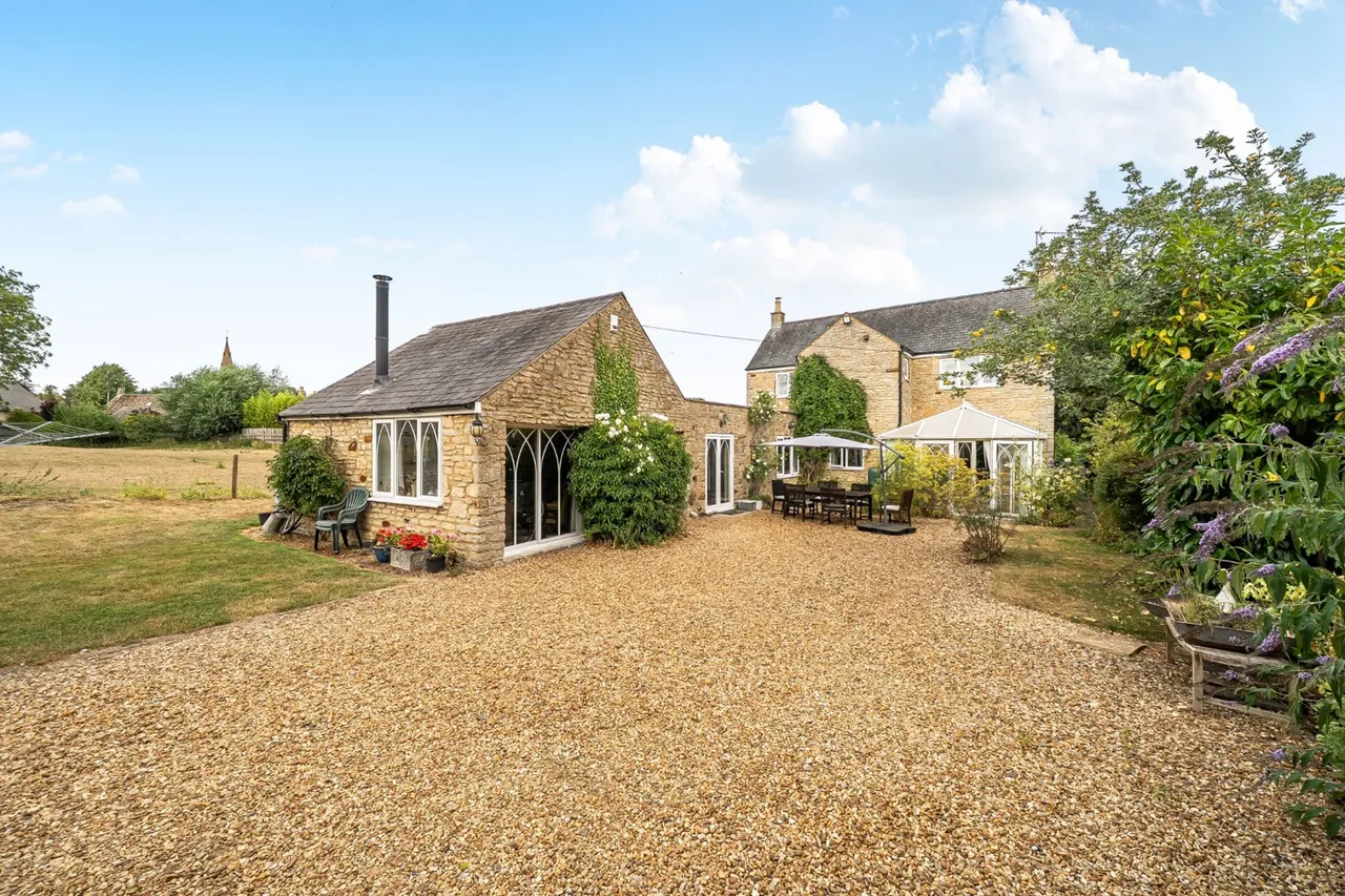 The Field, Aldwincle, NN14, photo 4