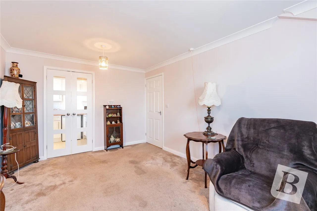 Draper Court, Mavis Grove, Hornchurch, RM12, photo 10