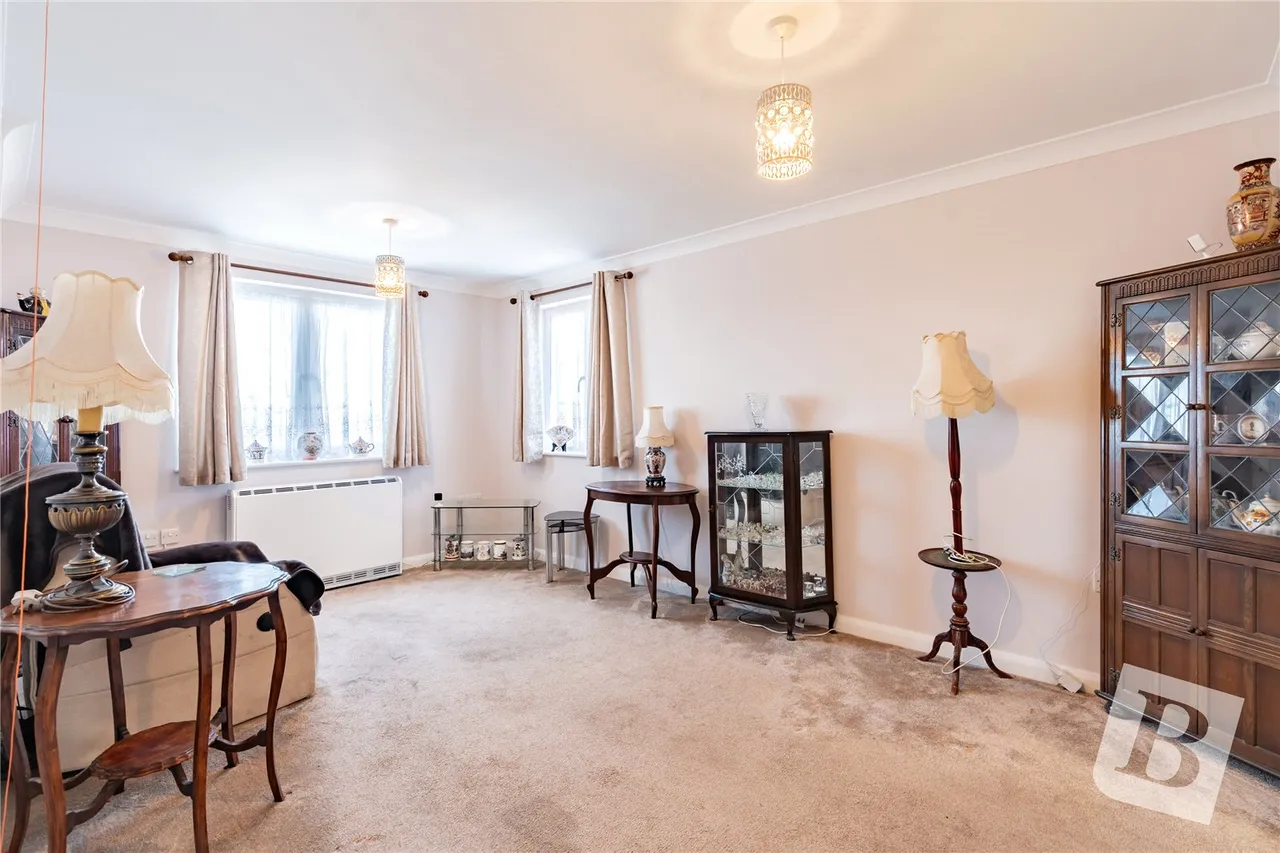 Draper Court, Mavis Grove, Hornchurch, RM12, photo 6