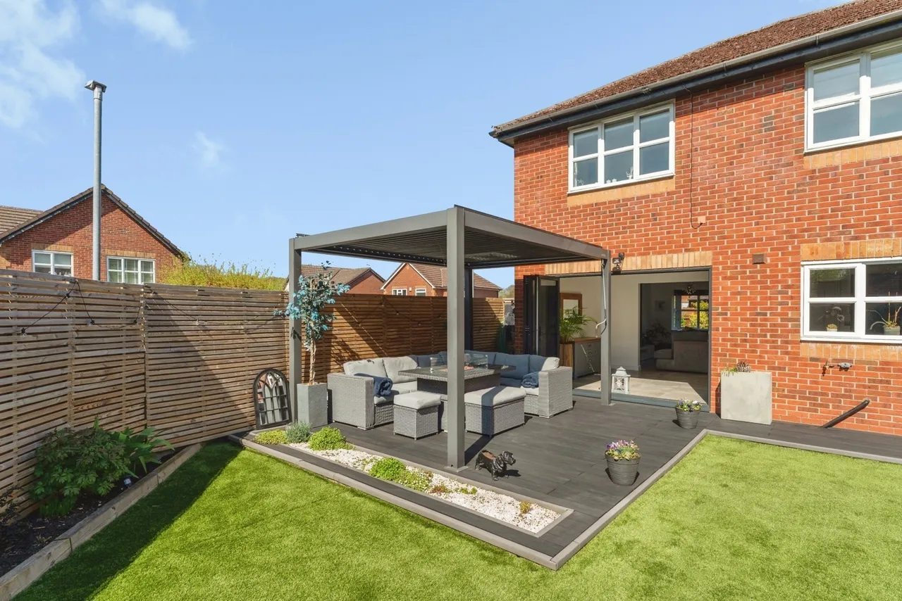 Rhuddlan Road, Acrefair, LL14, photo 22